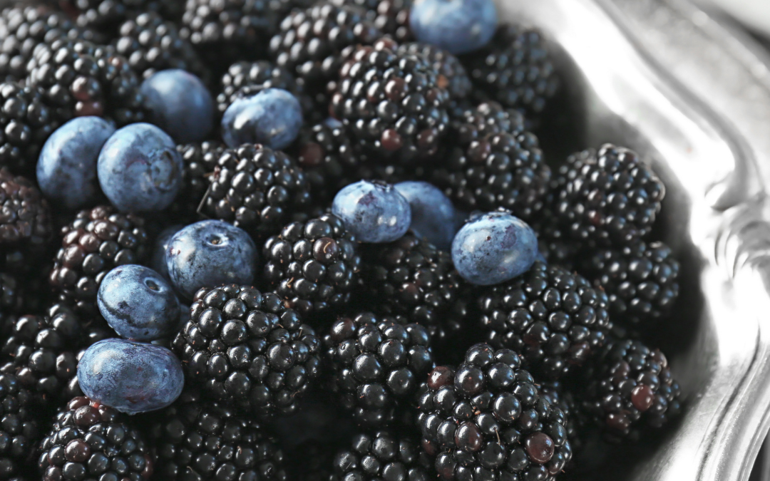 New Year Cleanse: Day 15 — Beneficial Blueberries and Blackberries